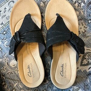 Clarks Women's Black and Tan Sandals